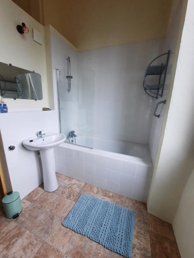 chambres d hôtes de la vernassonne avec wifi gratuit Alzonne Exterior foto
